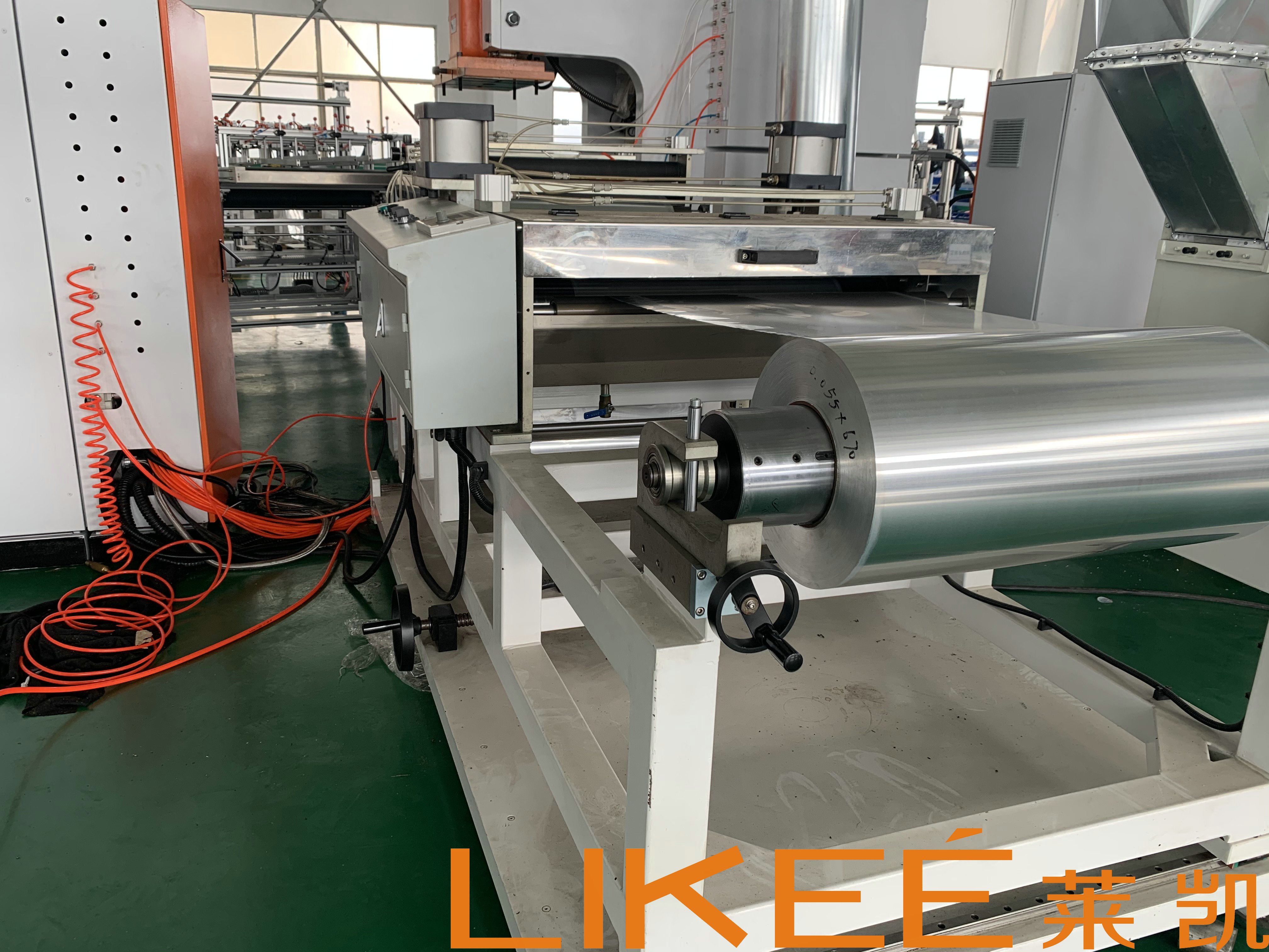 Fully Automatic Aluminium Foil Container Making Machine 380V 50HZ