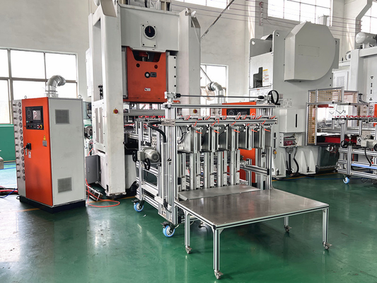 Buy 35 - 68 Strokes/Min Automatic Foil Container Maker With Customizable Embossing online manufacture
