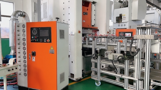 Buy ISO 36-70 Strokes/min Mitsubishi PLC Adjustable Electric Feeder Aluminum Foil Pot Making Machine LK-T80 online manufacture
