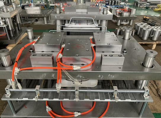 Buy Various Shapes Aluminum Foil Container Die With 58-60 HRC Hardness And 30 Million Strokes online manufacture