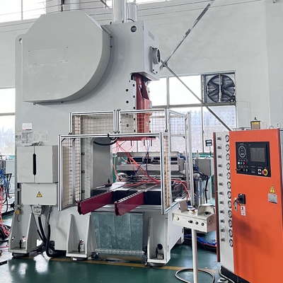 Buy Maximum Foil Passage 950mm Range Of 3 Cavity Aluminum Foil Tray Making Machine online manufacture