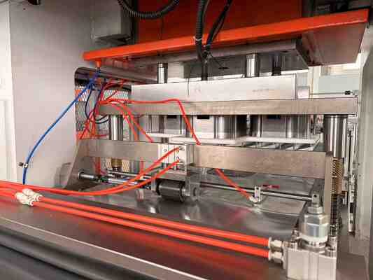 Buy LK-T80 Rectangular Aluminum Foil Container Wrinkle Wall Disposable Food Container Machine online manufacture