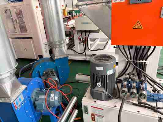 Buy LK-T80 Wrinkle Wall H24 Aluminum Foil Pan Making Machine For Hotel Restaurant Food Storage Machine online manufacture