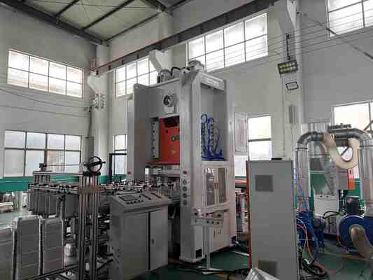 Buy LK-T80 Freezer Safe Aluminium Foil Food Container 1000 Ml Eco Friendly Making Machine online manufacture