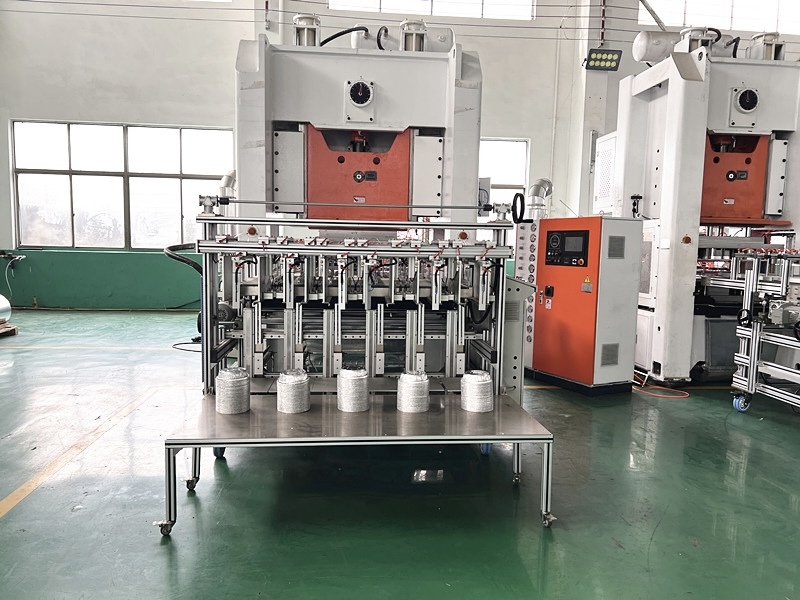 Food Container Making Machine LK-T130 Aluminium Foil Container Making Machine Odorless Food Packaging ...