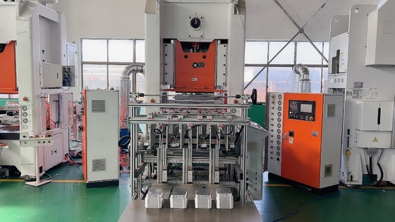 12000pcs/H Alunimum Food Packing Container Making Machine 200 Micron Thickness