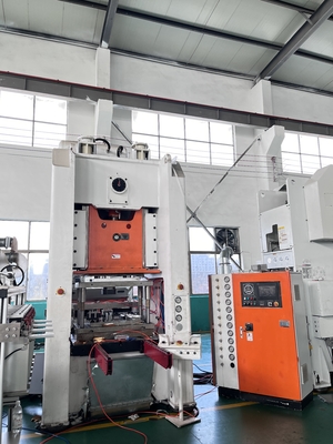 LK-T80 Aluminium Foil Making Machine Disposable 6.5 Inch Pan Mitsubishi PLC